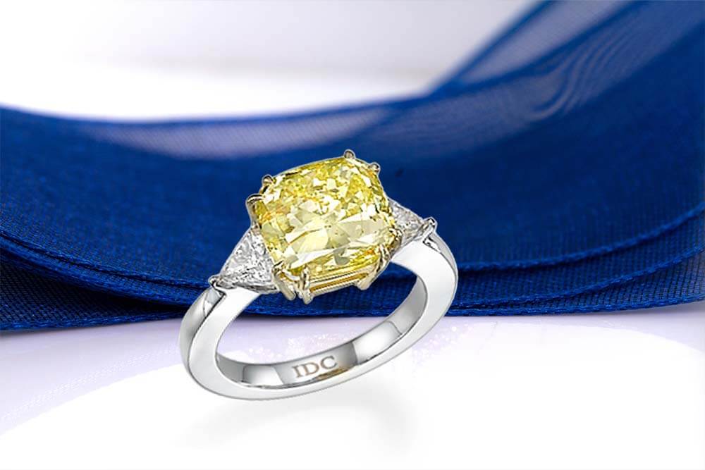 Verenički prsten sa žutim dijamantom